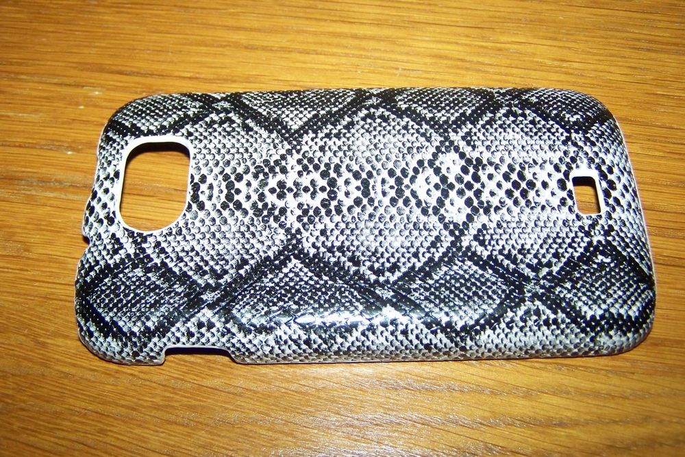 coque pour WIKO CINK KING, NEUVE, imprim�e noir/blanc 5 Abbeville (80)