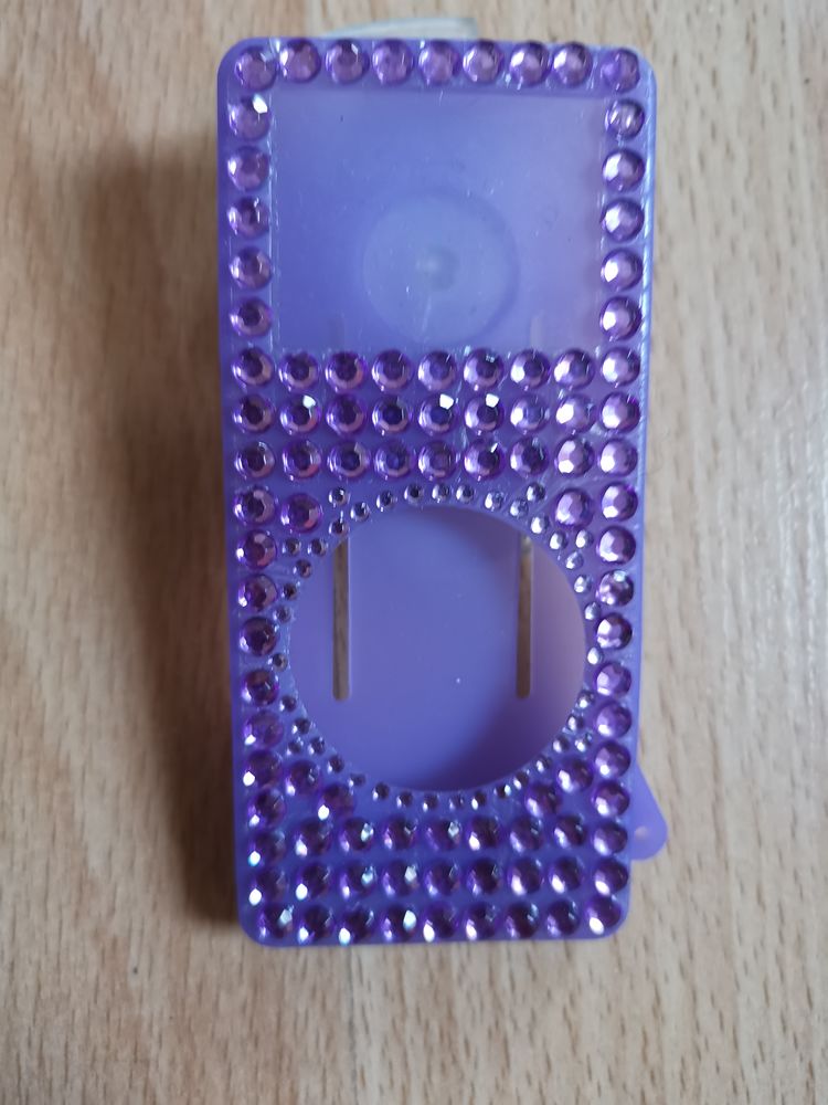 Coque en silicone violette strass� pour ipod 5 Villemomble (93)