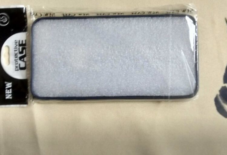 Coque souple IPhone 8 Plus Neuve bleu marine 5 Courcelles-Chaussy (57)