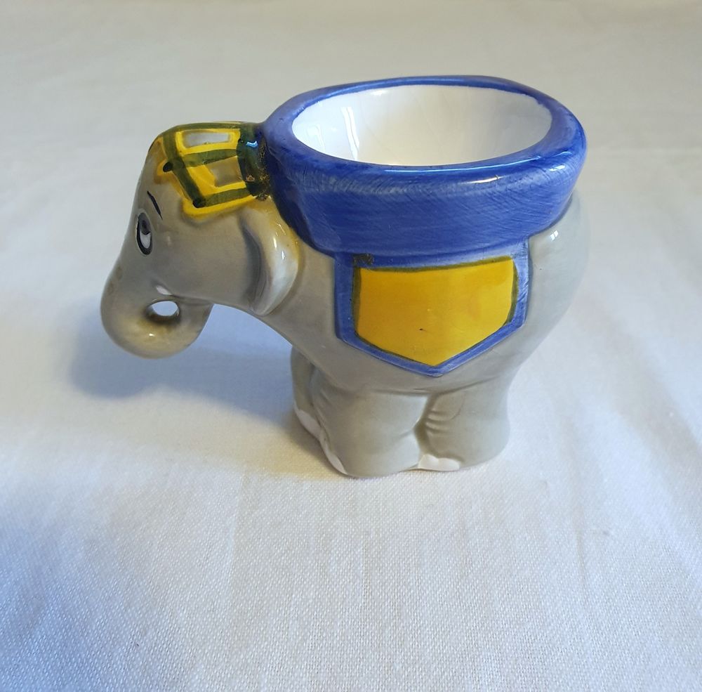 Coquetier �l�phant 9 Gravigny (27)