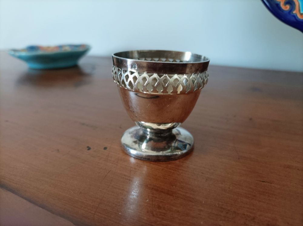 Coquetier en m�tal argent� 15 Saint-Saturnin (63)