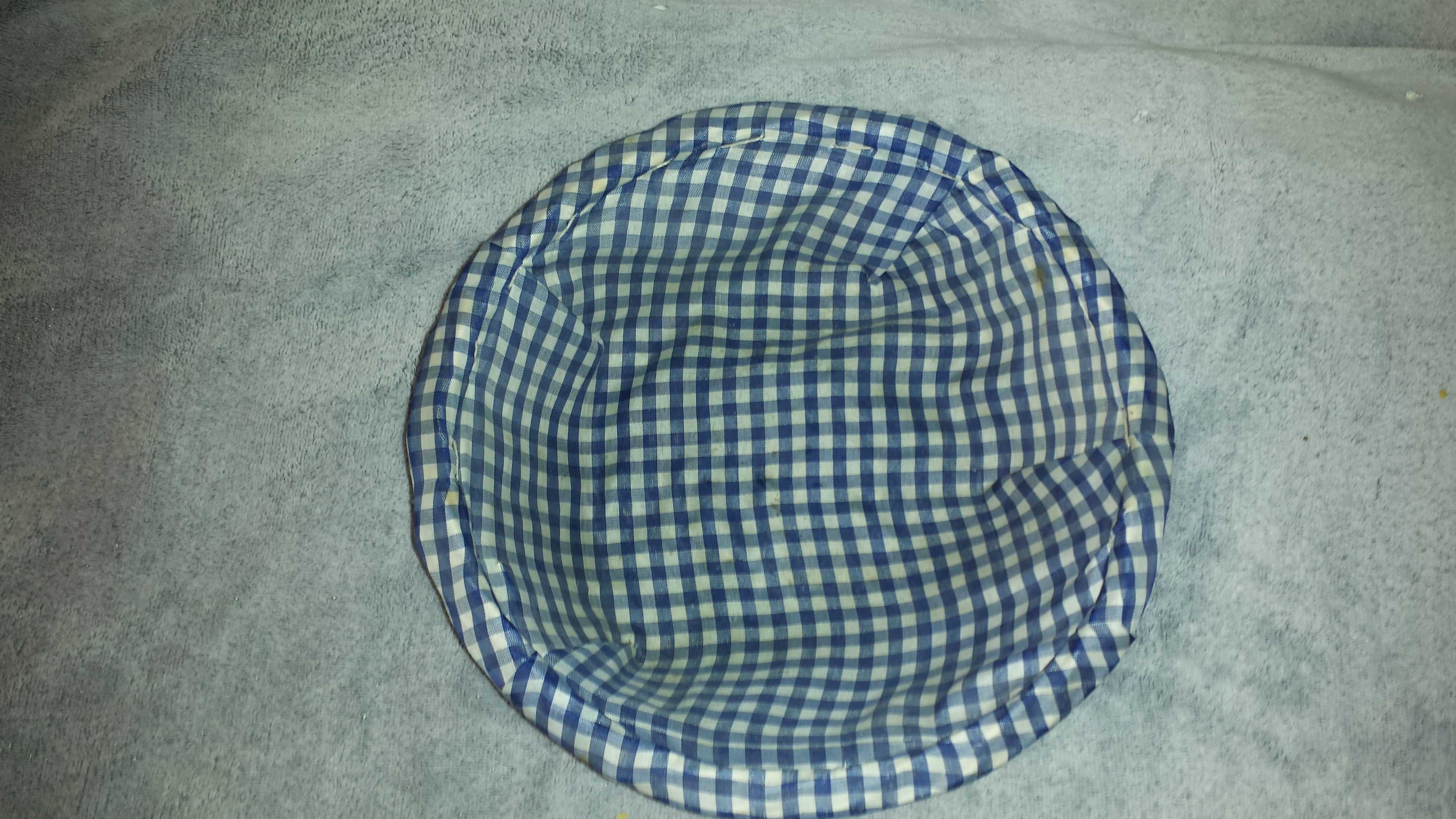 CORBEILLE BLEU ET BLANC
DIAMETRE 28 CM ENVIRON
2 Triel-sur-Seine (78)