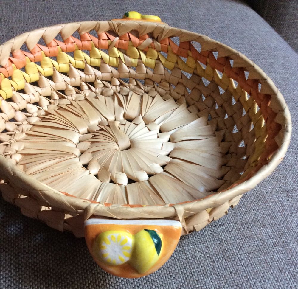 Corbeille en osier poign�es agrumes (c�ramique) 1 Paris 17 (75)