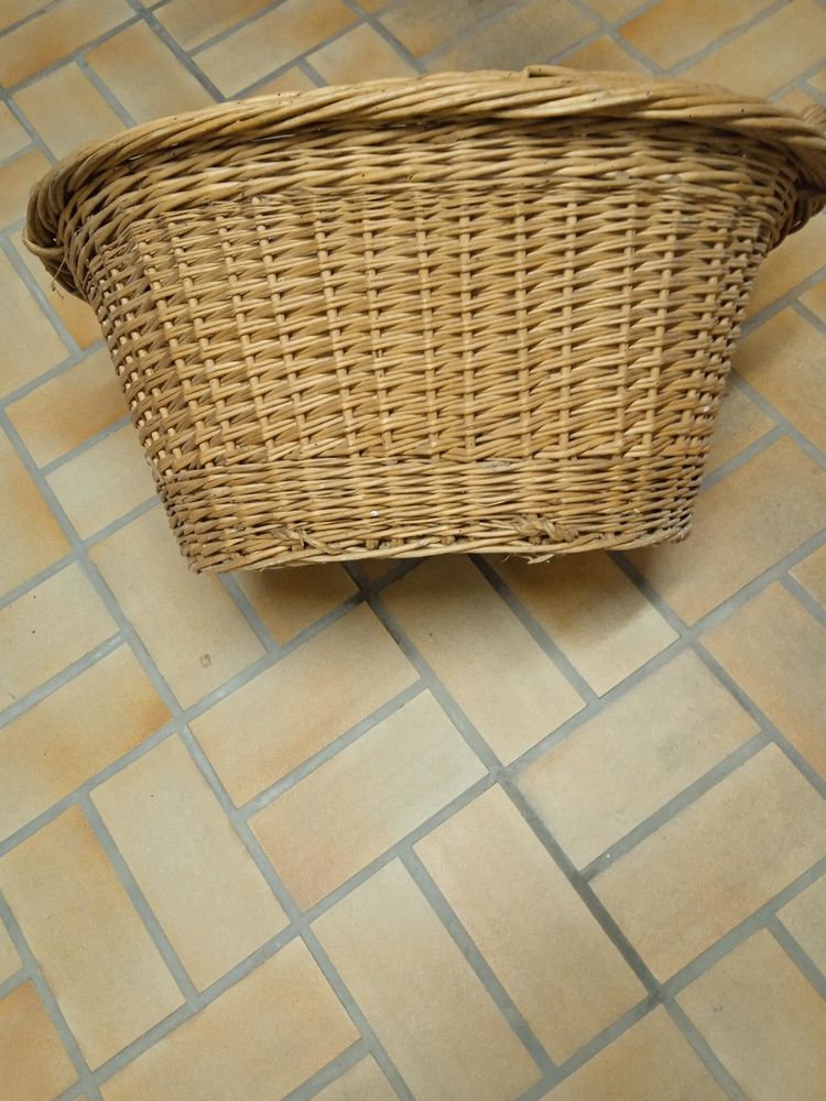 CORBEILLE EN OSIER 5 Montanay (69)