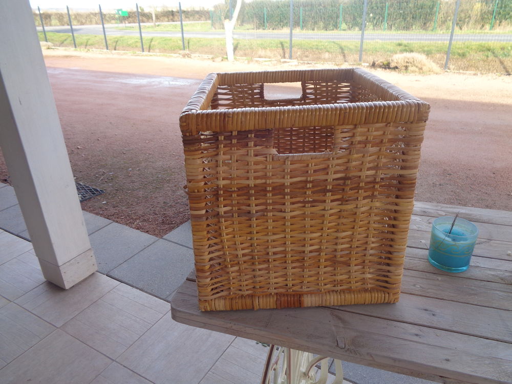 corbeille 15 Paray-le-Monial (71)