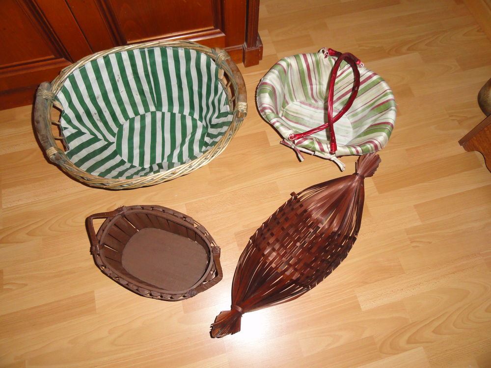 Corbeilles divers 16 Sabl�-sur-Sarthe (72)