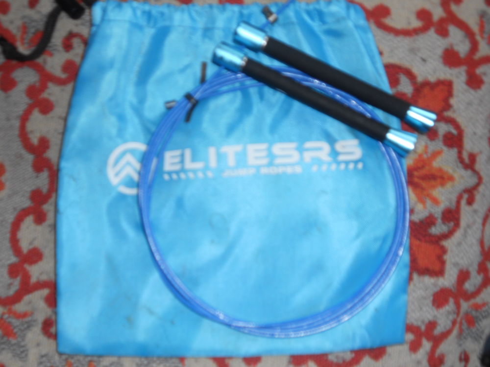 Corde � sauter . 0 Gravi�res (07)