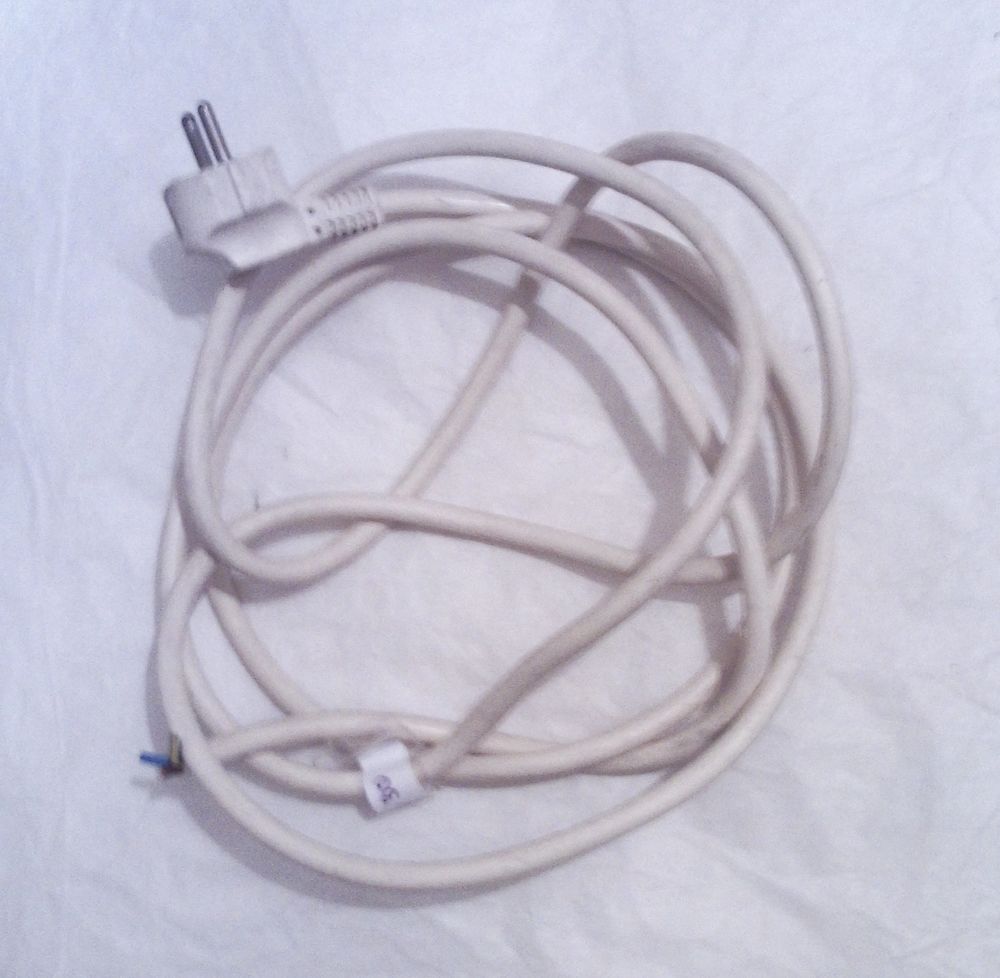 Cordon d'alimentation avec prise, 3 conducteurs, 2,3 m 5 Villeurbanne (69)