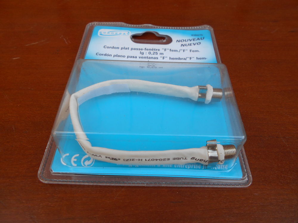 CORDON PLAT passe-fen�tre TNT, Parabole 3 Dammarie-les-Lys (77)