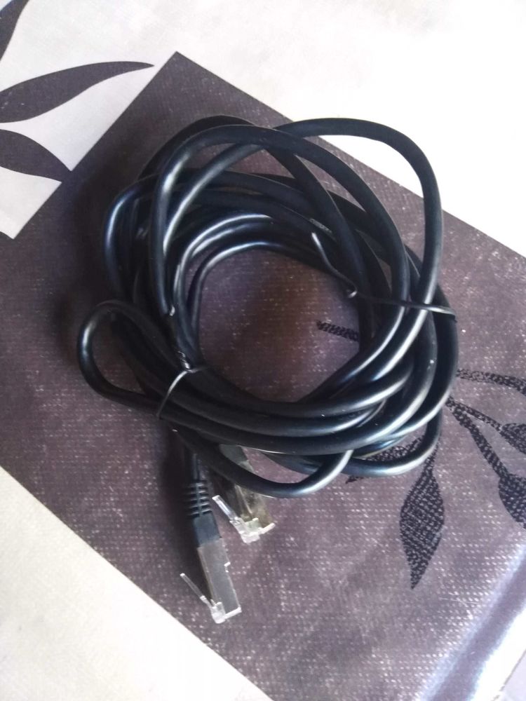 Cordon RJ45 m�le/ RJ 45 m�le longueur 3 m�tres 3 Avermes (03)