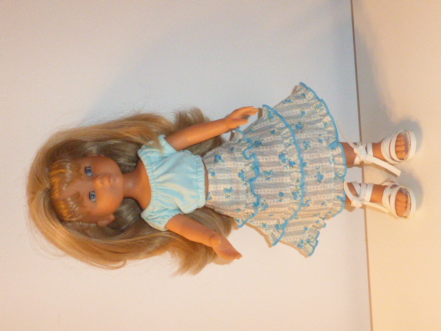 Corolle poup�e les ch�ries Camille ensemble jupon J4630 2006 40 Rueil-Malmaison (92)