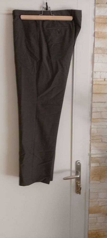 costume BAYARD �t� couleur marron 80 Le Thoronet (83)