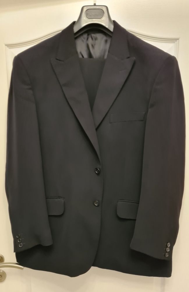 Costume bleu marine 30 Talmont-Saint-Hilaire (85)