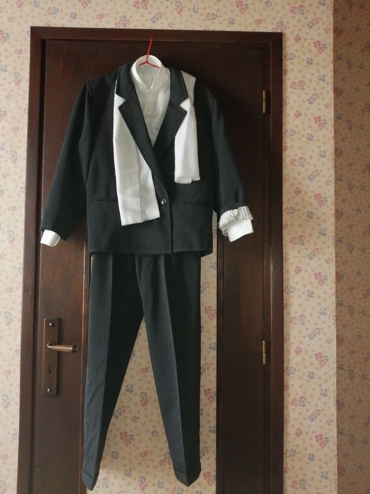 costume c�r�monie pour gar�on de 14 ans taille S 30 Castelsarrasin (82)