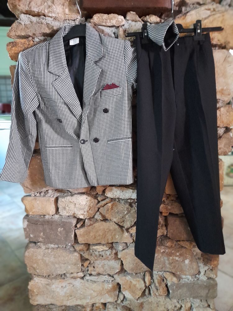 costume gar�on taille 10 ans 15 Moisenay (77)