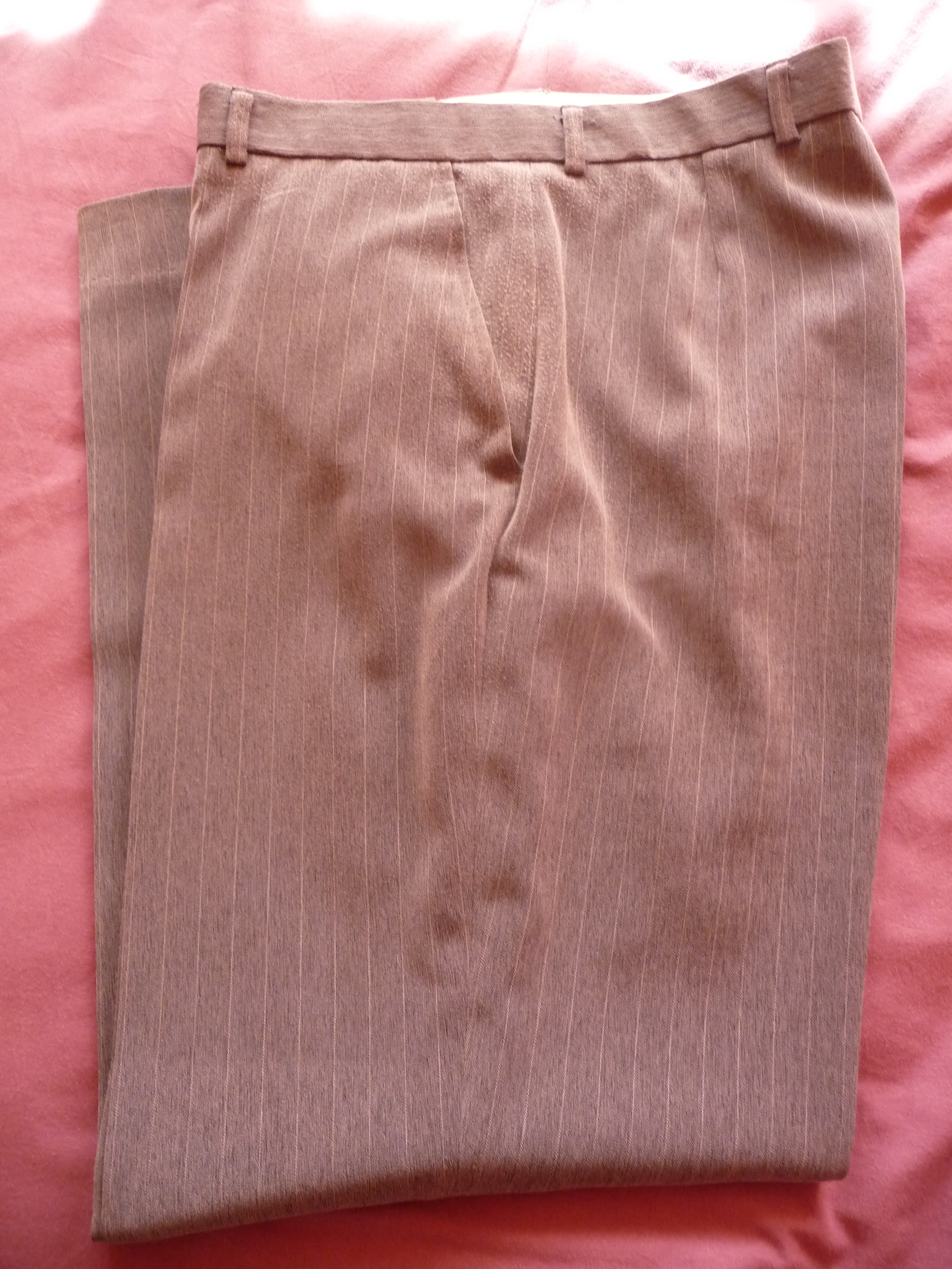 Costume gris clair l�ger lign� - taille V 50 P 42
5 Mouvaux (59)