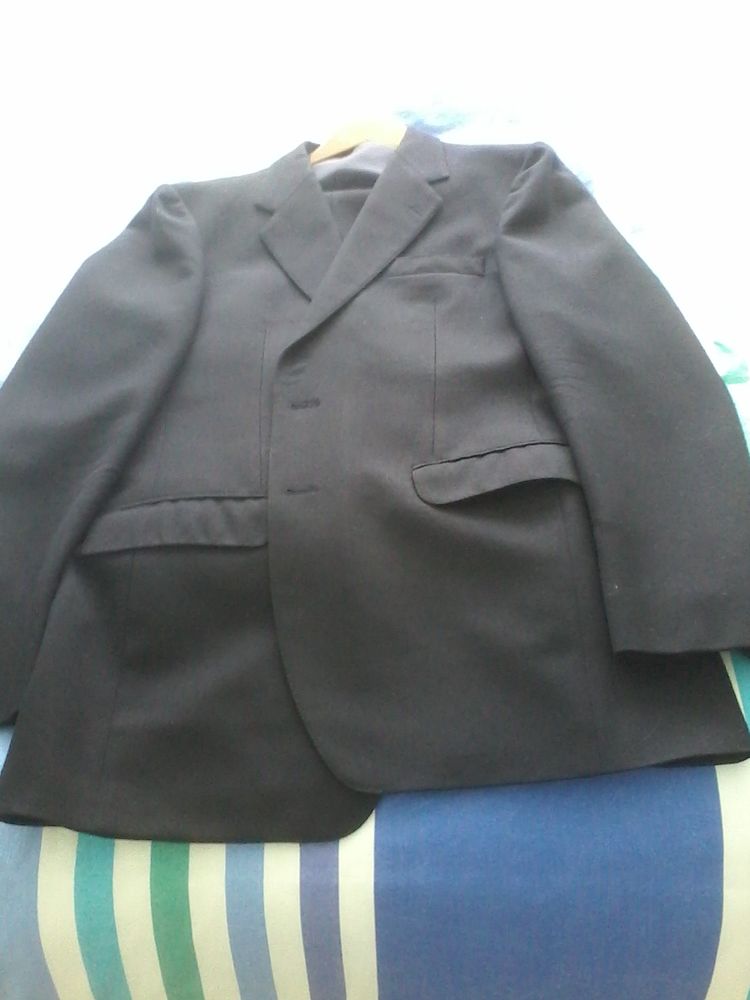 Costume  homme  3 pi�ces de marque 80 Tourcoing (59)