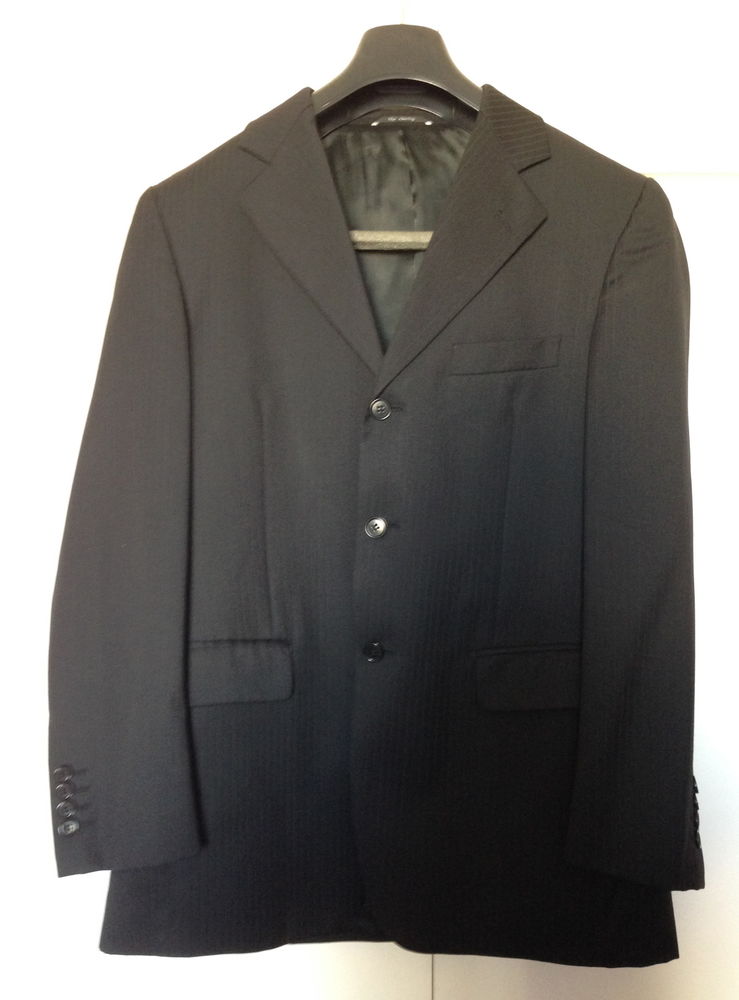 Costume homme. taille 48. noir 20 Paris 17 (75)