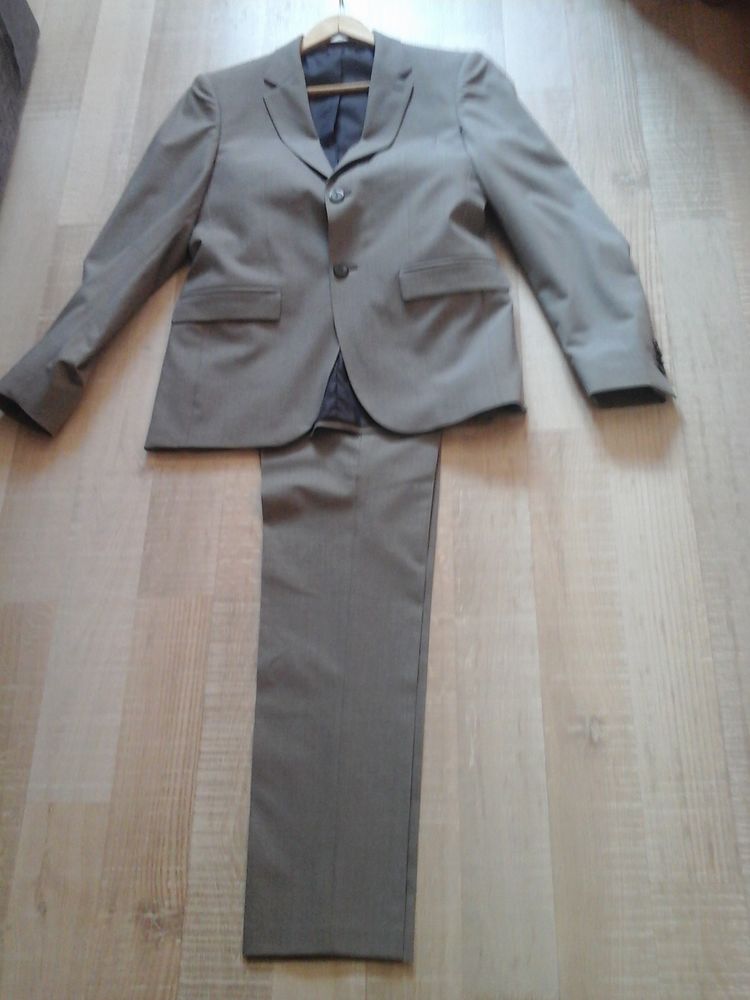costume homme  190 Ceillac (05)