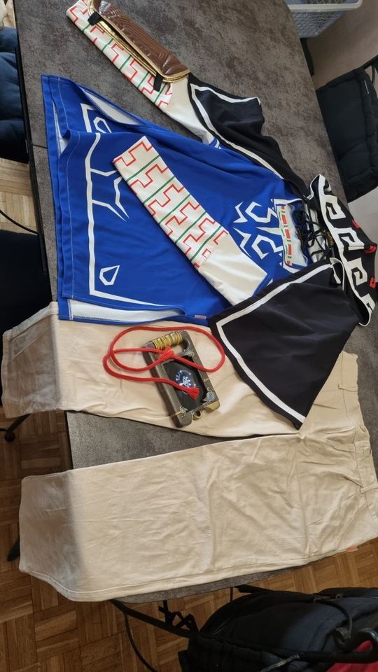 costume LINK adulte taille M
The l�gend of zelda brath of 40 Marseille 10 (13)