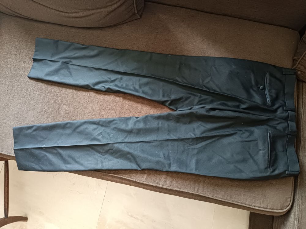 Costume noir 100 Chelles (77)