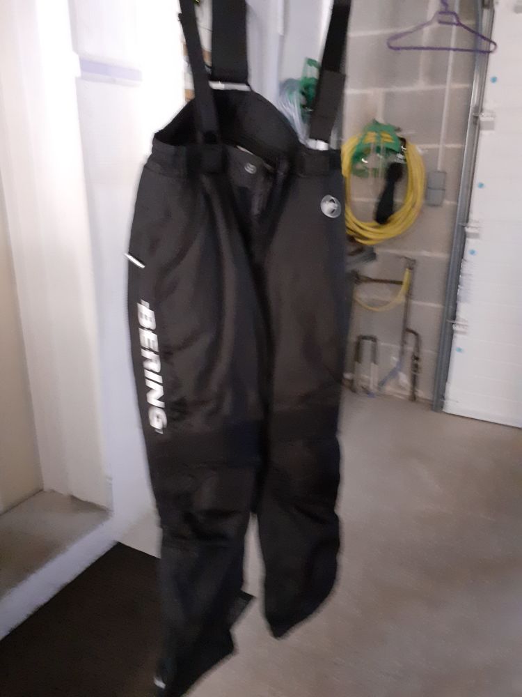 COTTE  DE MOTO BERING MIXTE 60 Binic (22)