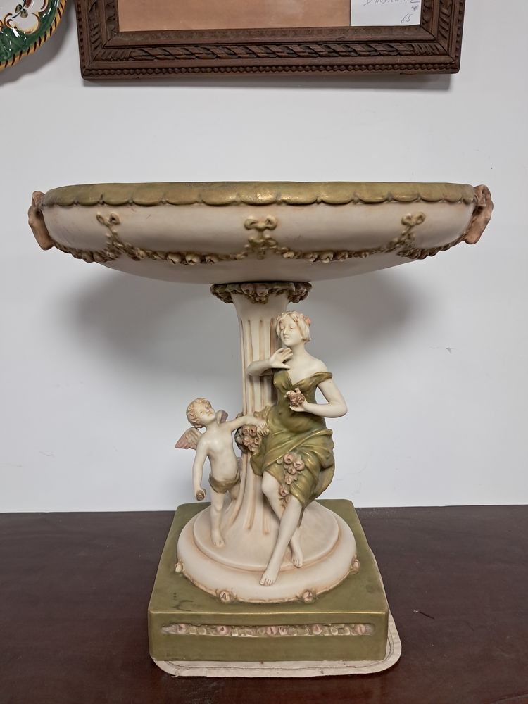 Coupe en biscuit, Royal Dux 440 Ch�teau-l'�v�que (24)