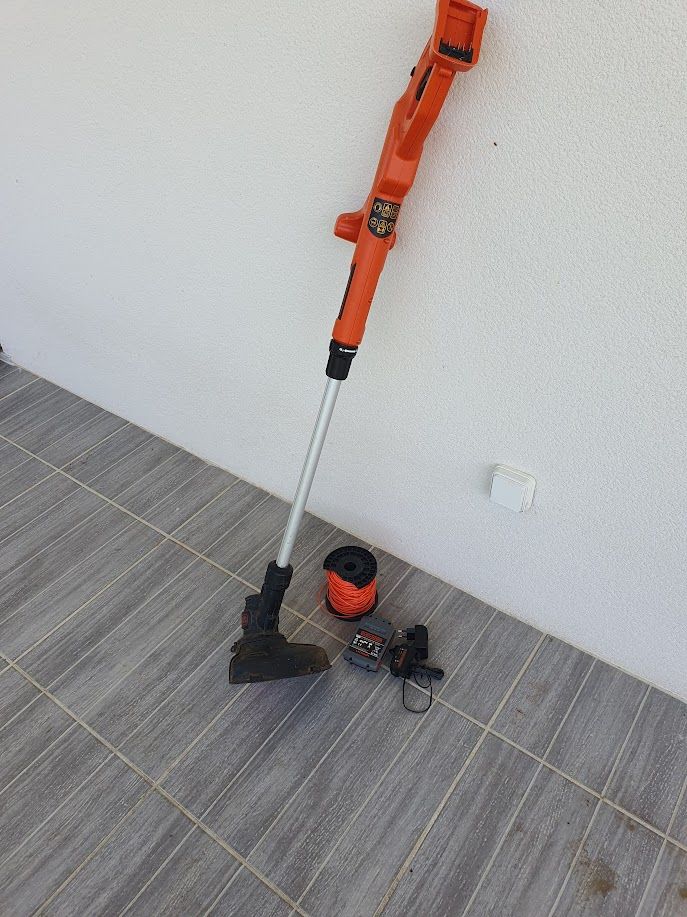 coupe bordure BLACK+DECKER 70 Montfort-en-Chalosse (40)