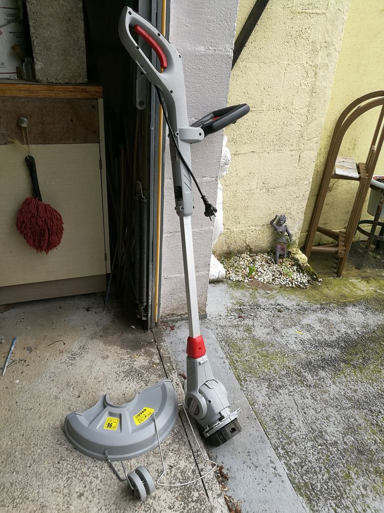 Coupe bordure �lectrique 30 Balan (08)