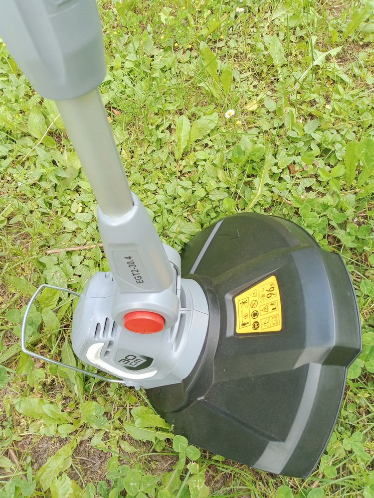 COUPE BORDURE STERWINS ELECTRIQUE NEUF jamais servi 50 Roquebilli�re (06)