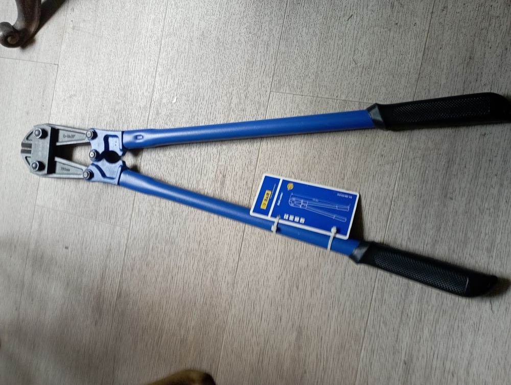 COUPE BOULONS 30 Narbonne (11)