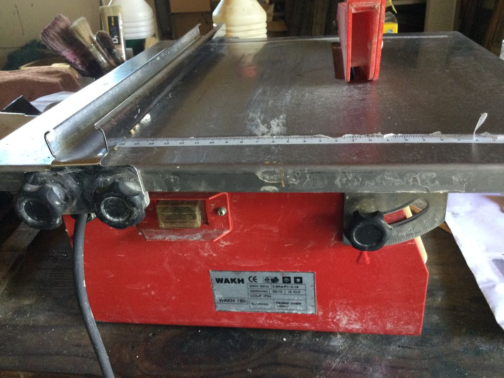 Coupe carreaux de carrelge electrique 10 Saint-Michel-de-Llotes (66)