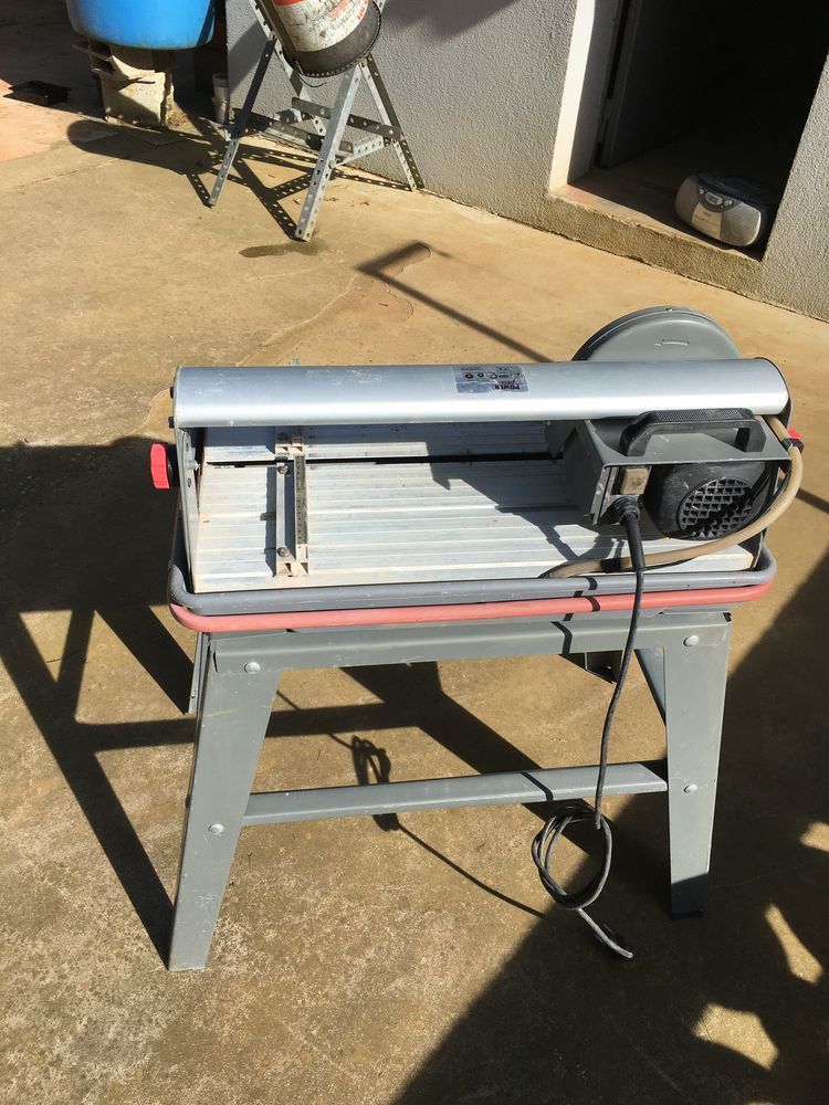 COUPE CARRELAGE ELECTRIQUE 100 Mexy (54)