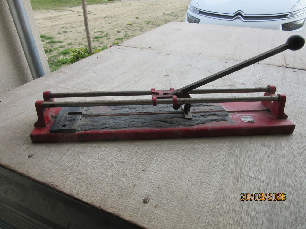 COUPE CARRELAGE manuel 15 Bonchamp-l�s-Laval (53)