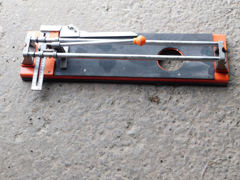 coupe carrelage 25 Saint-Manvieu-Norrey (14)