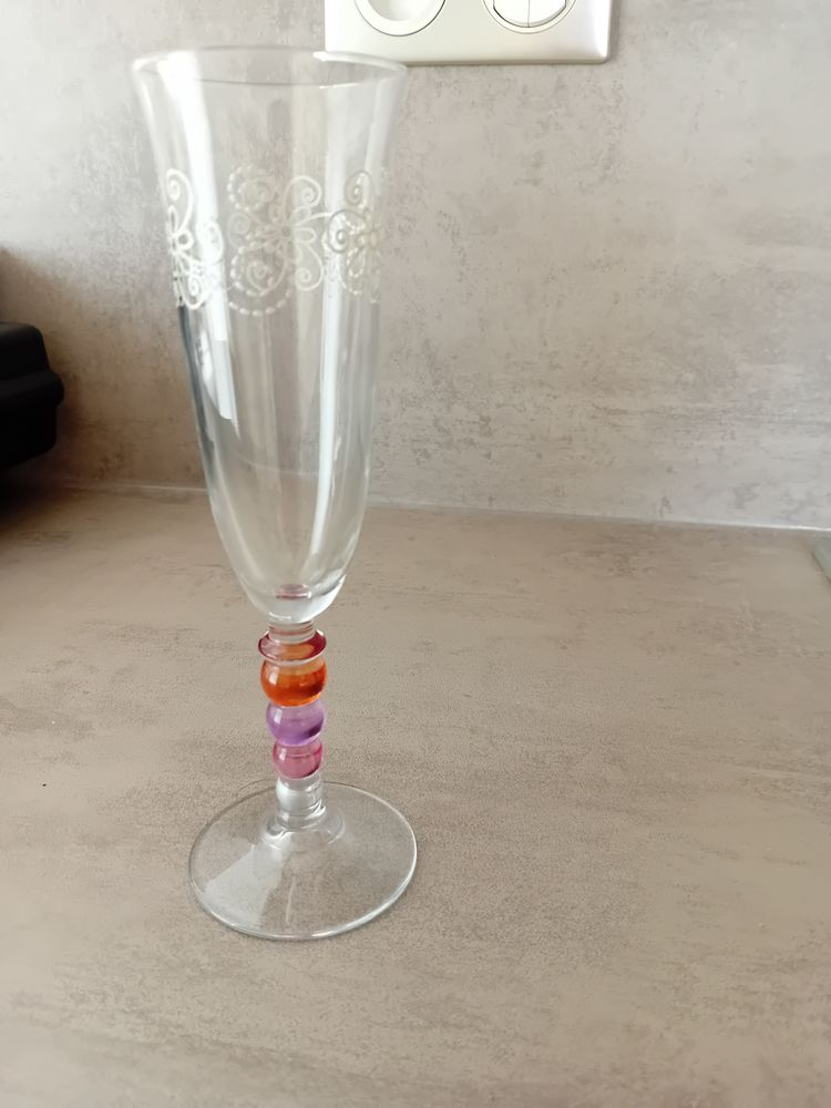 coupe de champagne et verre � vin 30 Brienne-le-Ch�teau (10)