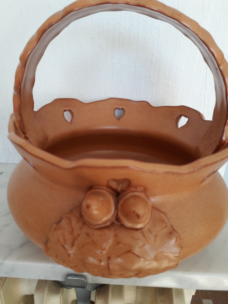 Coupe � fruits  en terre cuite ( poterie).  3  �. 3 Bizanos (64)