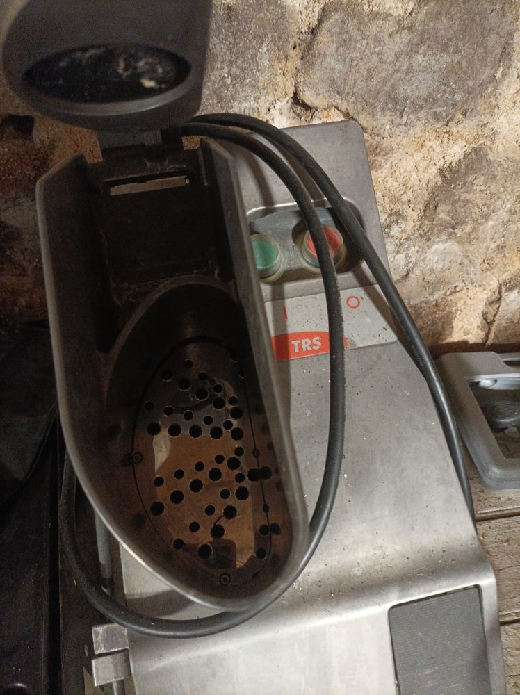 Coupe l�gumes 600 Polignac (43)