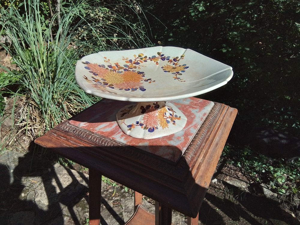  coupe sur pied en fa�ence fine de Gien 19� 50 Fr�jus (83)