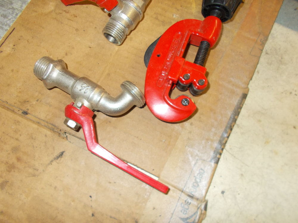 coupe tube 3-32mm1/8-11/8 + 2 vannes S1/2ET 1/2 25 Abilly (37)