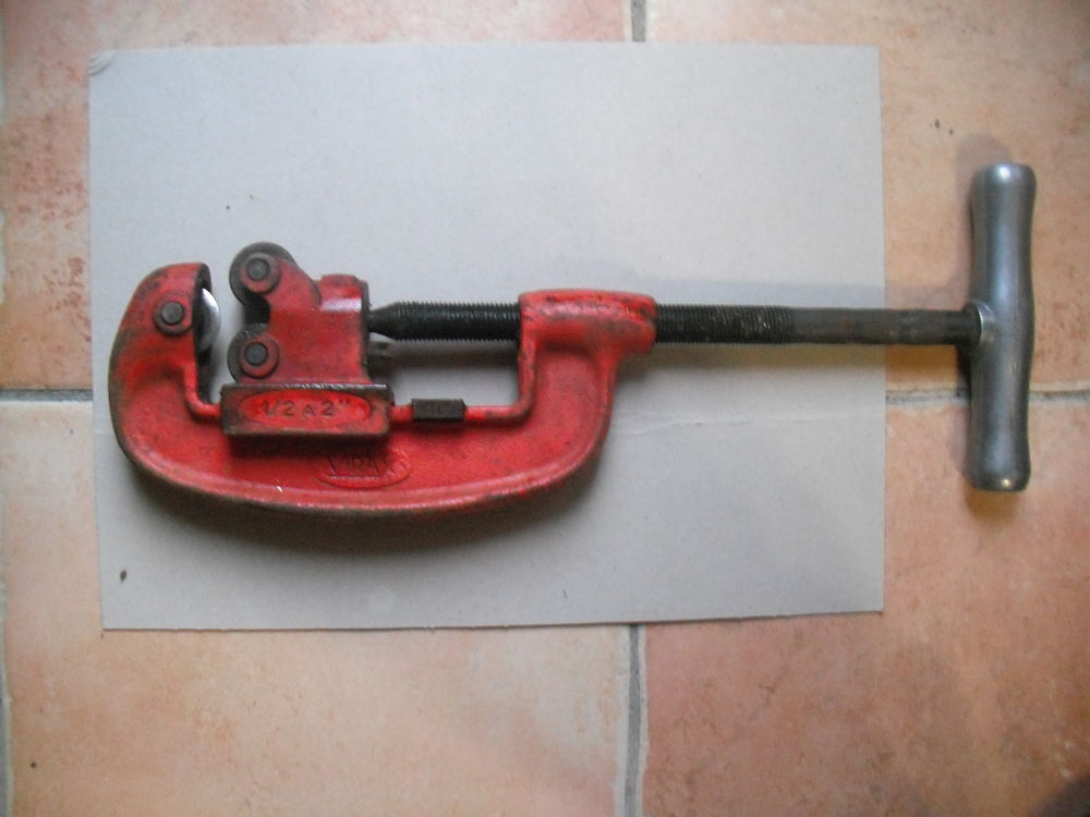 coupe tube acier fer  VIRAX 40 Quillan (11)