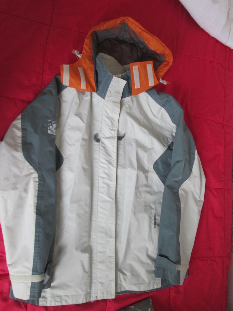 Coupe vent veste de pluie femme taille M 13 Chauriat (63)