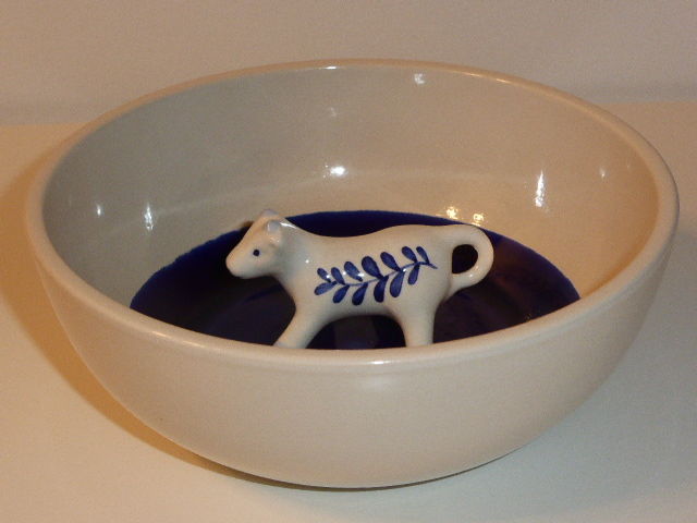 Coupelle blanche fond bleu avec vache 4 Rueil-Malmaison (92)