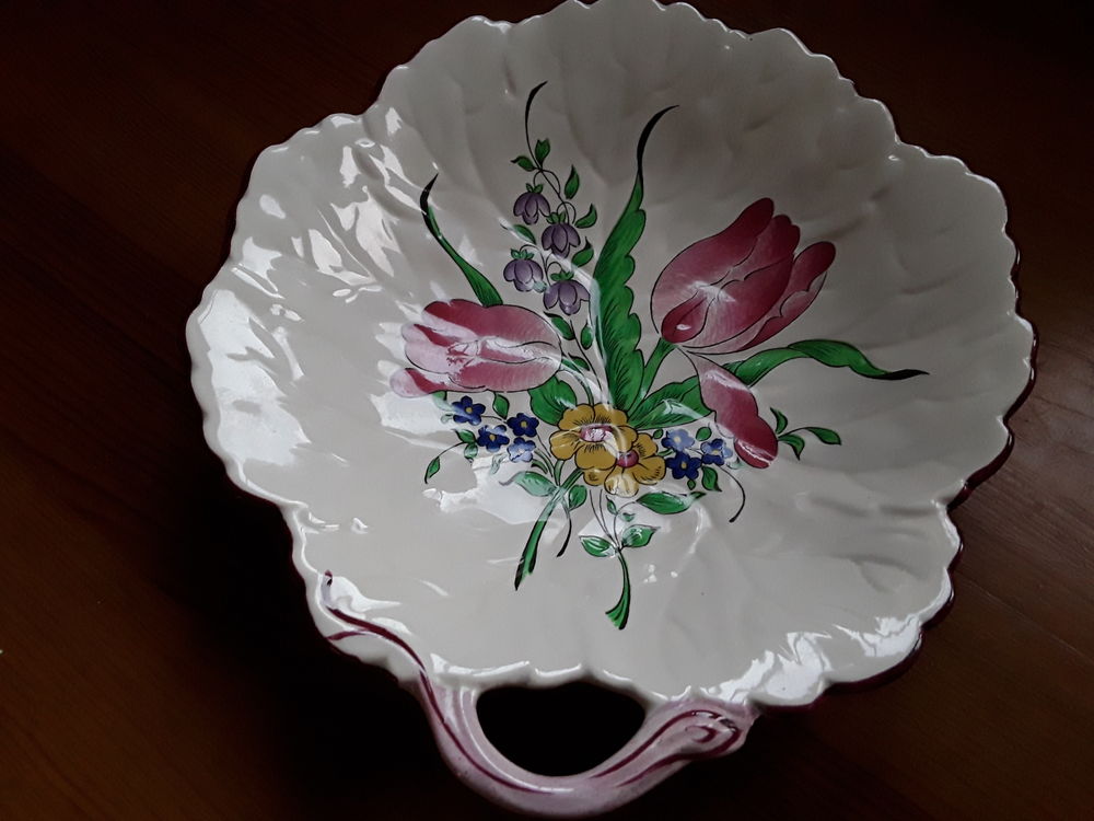 COUPELLE FAIENCE DE LUNEVILLE 
D�CORATIVE OU APERITIVE 
12 Saint-Rapha�l (83)