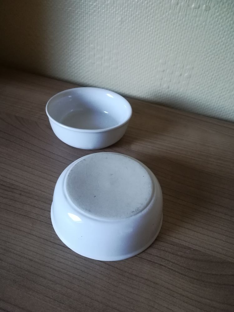 2 COUPELLES RAMEQUINS  / coloris blanc 
0 Mouvaux (59)