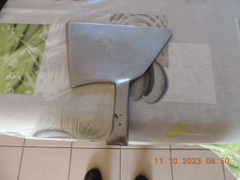 couperet inox 10 La Cr�che (79)