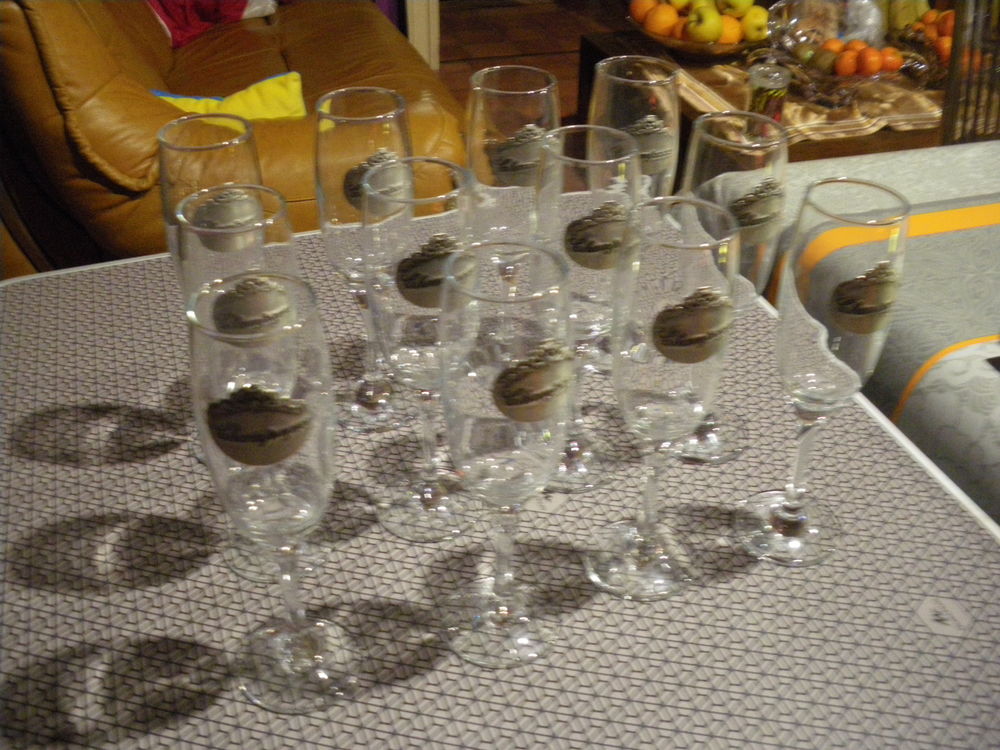 12 coupes a champagne en verre et �tain 15 Cal�s (46)