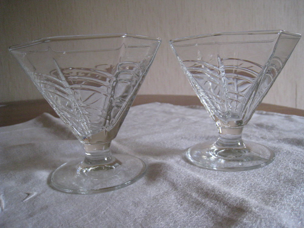 2 coupes � glace en verre 5 Vinay (38)