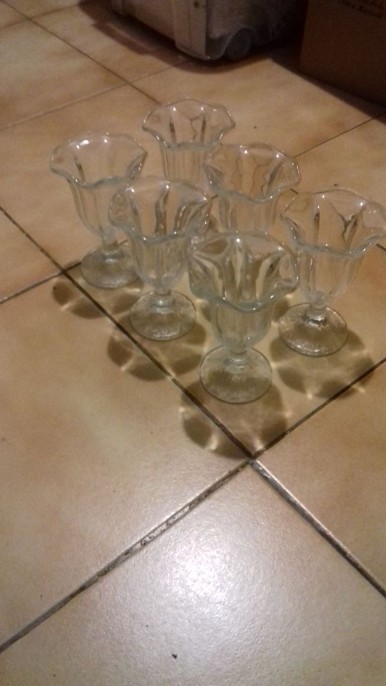 6 coupes � glace
10 Sept�mes-les-Vallons (13)