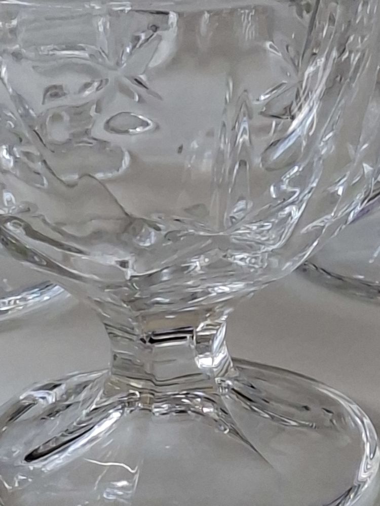 Lot de 6 coupes � glace 
25 Charleville-M�zi�res (08)